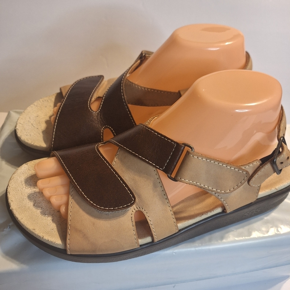 SAS Huggy Leather Women's Sandals in Brown and Tan. Size 9.5 - Picture 3 of 12
